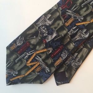 Structure Men’s Tie - Handyman Tool Design